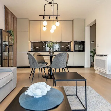 Lux 2 - With Garage And Balcony Apartment *