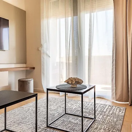 Lux 2 - With Garage And Balcony *