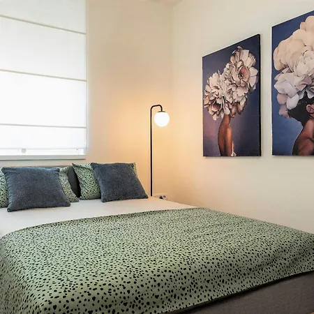 Lux 2 - With Garage And Balcony Zadar