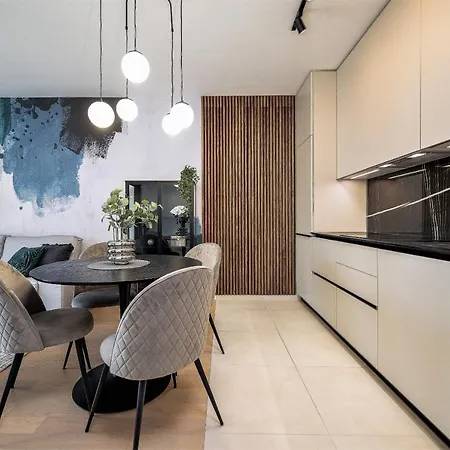 Apartmán Lux 2 - With Garage And Balcony