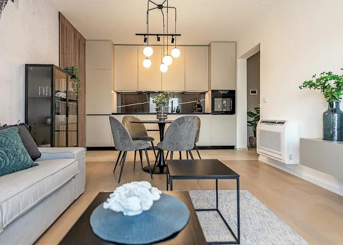 Lux 2 - With Garage And Balcony Apartman *