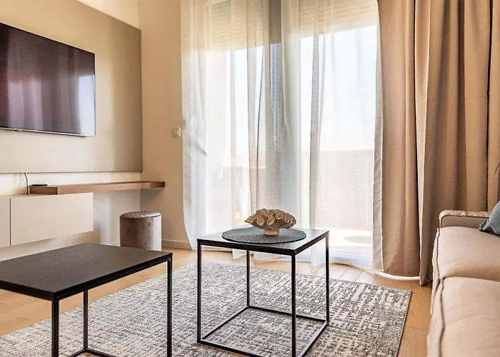 Lux 2 - With Garage And Balcony *