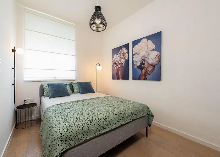 Lux 2 - With Garage And Balcony Apartman Zadar