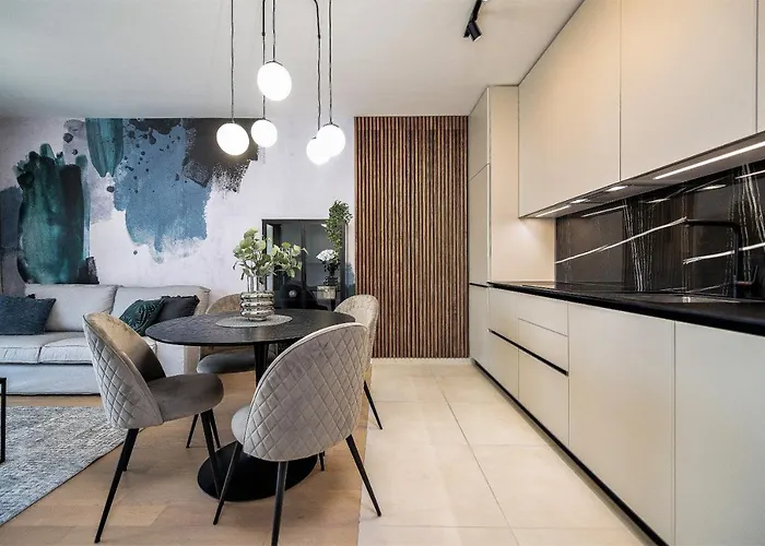 Apartman Lux 2 - With Garage And Balcony